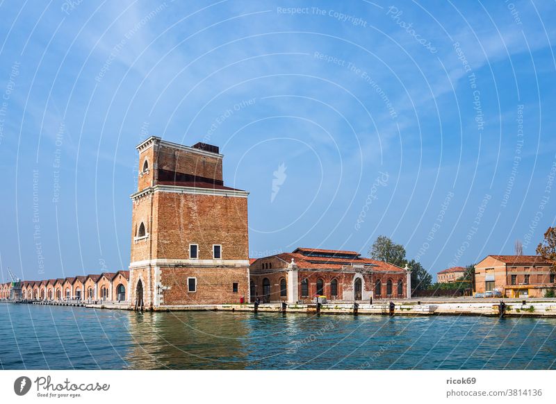 Historical buildings in the old town of Venice in Italy vacation voyage Town Architecture Tower arsenal House (Residential Structure) Building Old Channel Water