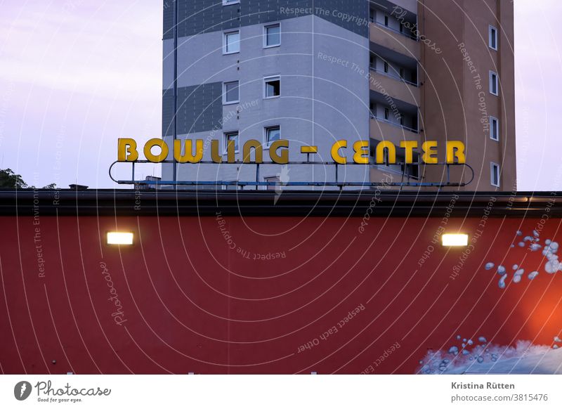 bowling center illuminated advertising Bowling bowlingcenter neon sign neon advertisement writing typo typography Building House (Residential Structure) Facade