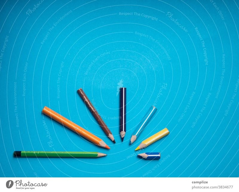 Colourful pencil sheet variegated crayons Painting (action, artwork) Inspiration kita Statistics deciduous Curve colour palette colourful Blue copyspace