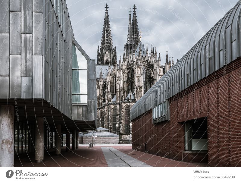 Culture, art and church in Cologne Dome Museum museum ludwig cloudy Thunder and lightning Street Worth seeing Rhine Architecture Tourist Attraction Landmark