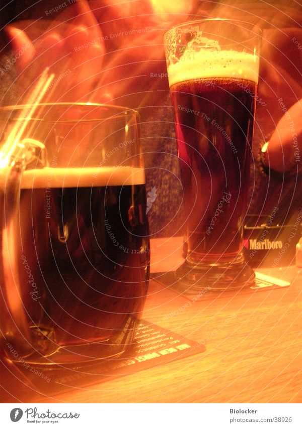 Whispering in pubs2 Gastronomy Long exposure Artificial light Alcoholic drinks Roadhouse two beers Guinness two glasses