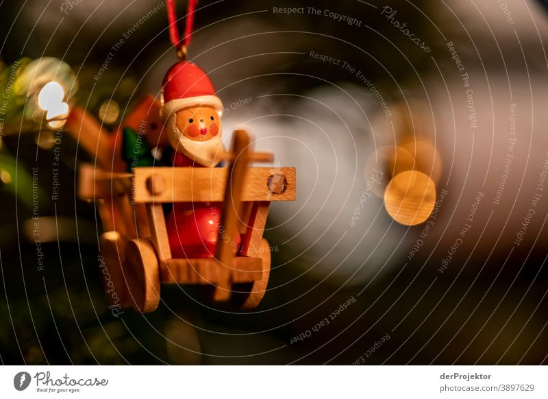 Christmas tree with Santa Claus Central perspective Shallow depth of field Light (Natural Phenomenon) Reflection Silhouette Contrast Shadow Night Evening