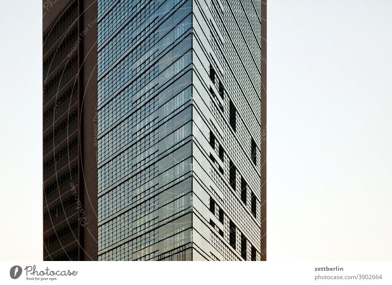 Forum Tower at Potsdamer Platz Evening Architecture Berlin Office city Germany Twilight Worm's-eye view Capital city House (Residential Structure) Sky High-rise