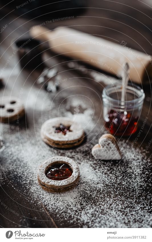 Christmas cookies for rogues Christmas biscuits Cookie Close-up Shallow depth of field Jam Confectioner`s sugar Delicious cute nibble Calorie christmas time