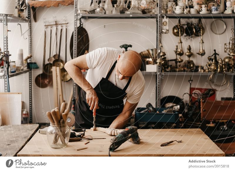 Woodworking Stock Photo - Download Image Now - Carving - Craft Activity,  Carpentry, Carpenter - iStock