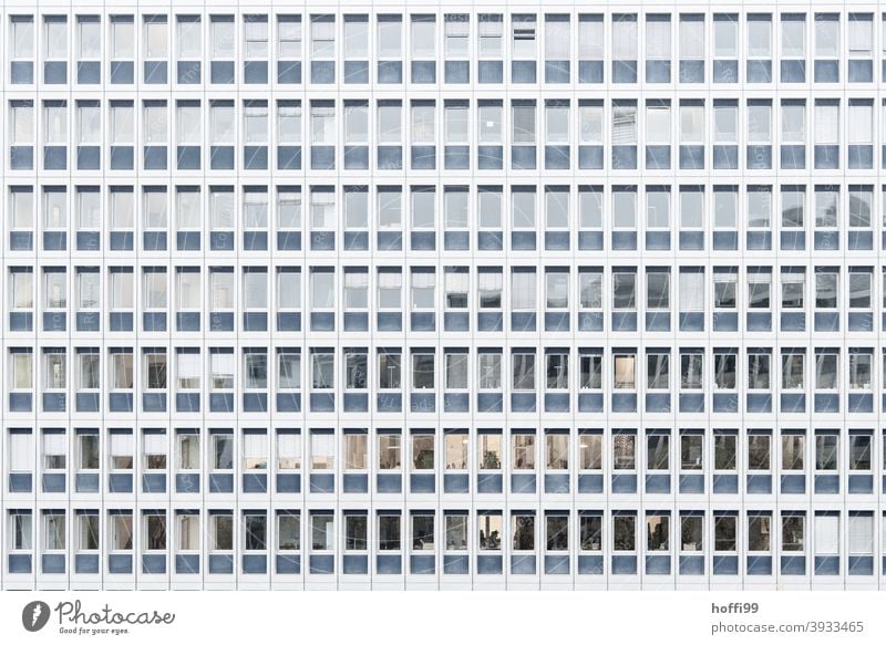 serial living - a high-rise in the big city Glas facade reflection Tower block Window pane Roller shutter jalousin Design Exterior Block metropolitan