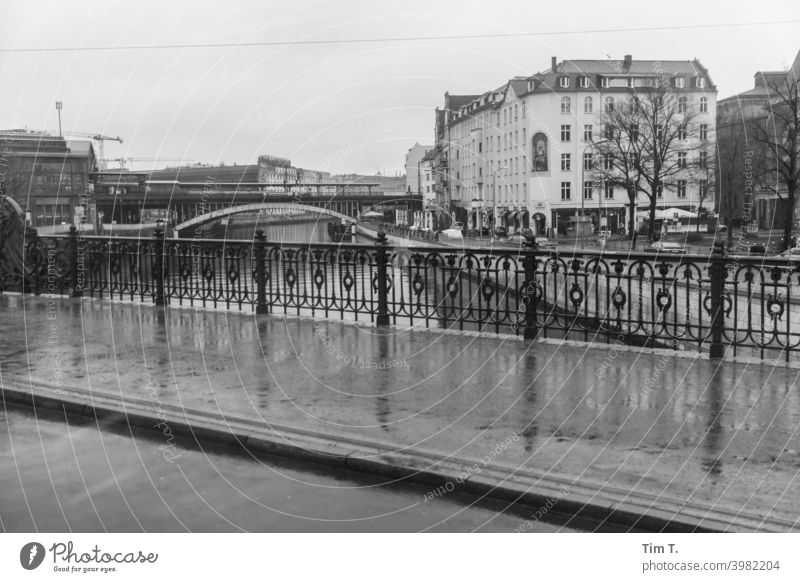 Berlin Friedrichstraße Bridge Architecture Water Downtown Berlin Capital city Deserted Manmade structures Exterior shot City Town Black & white photo Spree