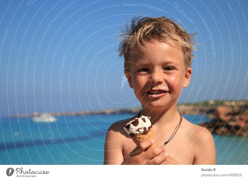 Sun, ice and sea Masculine Toddler Boy (child) 1 Human being 3 - 8 years Child Infancy Water Beautiful weather Coast Bay Leather strip Brunette Short-haired
