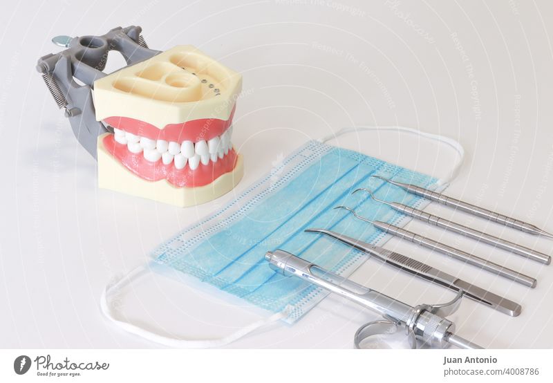 Odontology Dentist Dental odontology Medical instrument Face mask