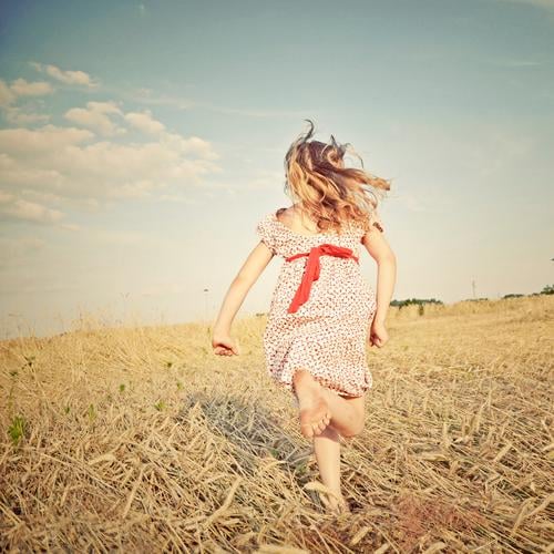 girl in cornfield from behind Feminine Girl Child Infancy Head Hair and hairstyles Arm Legs Feet 3 - 8 years Environment Nature Landscape Sky Horizon Summer