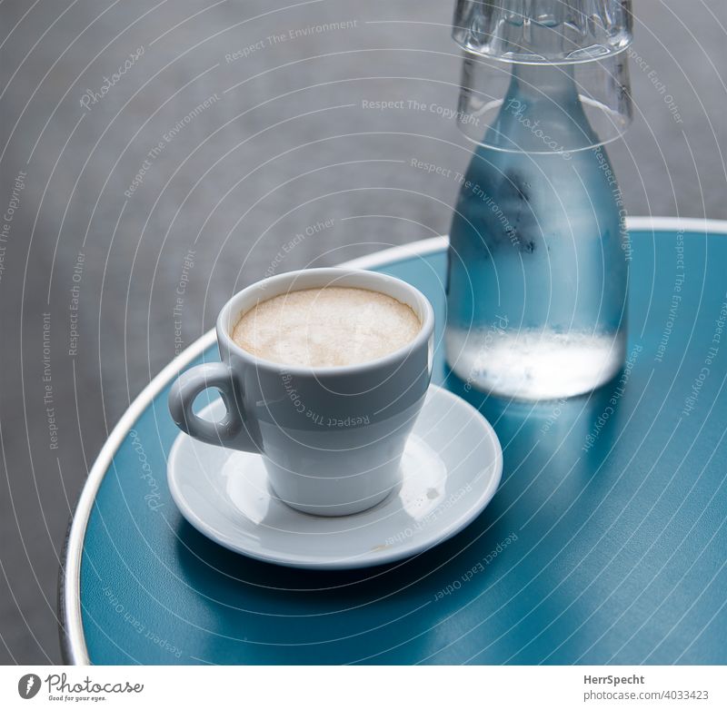Coffee & Water Table Café Colour photo Cup Beverage Close-up Coffee cup Coffee break To have a coffee tap water Decanter Coffee table Sidewalk café Coffee froth