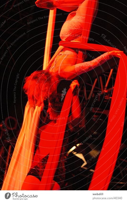doubletartists Acrobat Mythical creature Circus Woman Rag rope artists circus artist Frankfurt Jazz Festival La Spina & Chris Knight