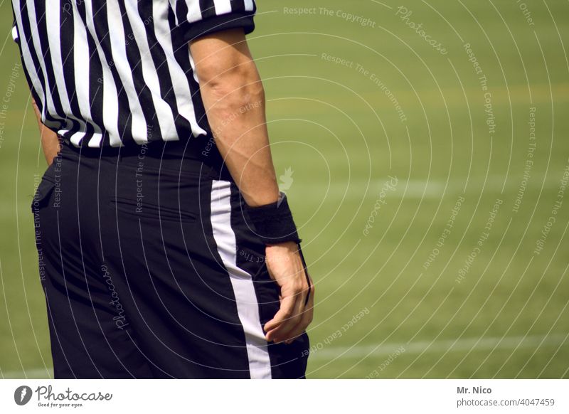 objective I and impartial Sports Sporting event Referee Man Stripe White Black Playing field Grass surface Athletic American Football nfl super bowl