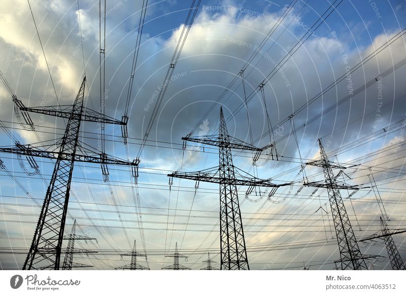 Image: Power line Cross Poles Image