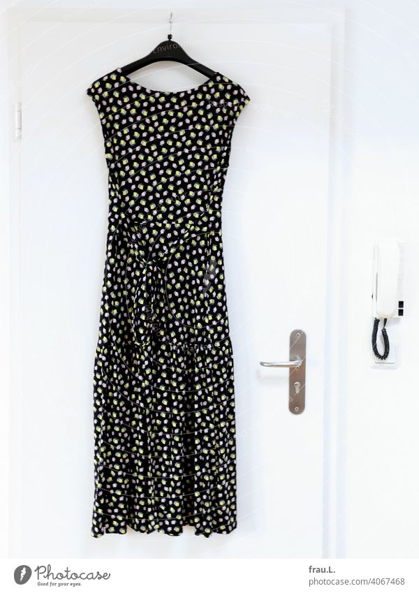 A summer dress Hang Cloth Clothing Pattern Intercom system variegated Dress door door handle Hanger Fashion Lemons