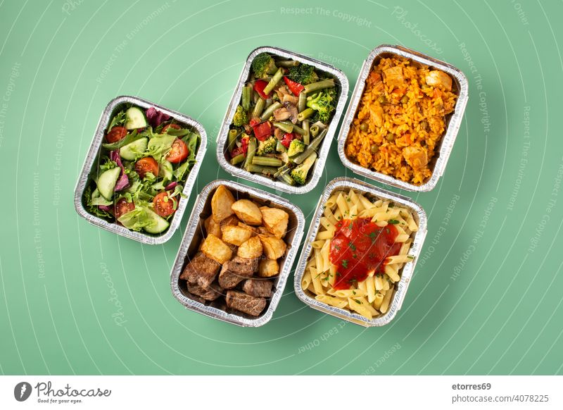 Take away healthy food in foil boxes aluminium broccoli catering containers cooked delivery diet dinner fresh fried green green beans low fat lunch macaroni