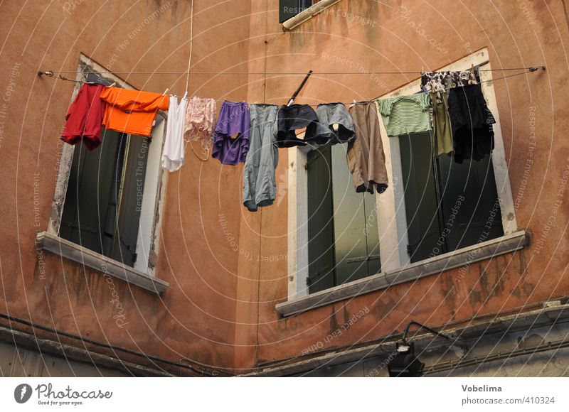 Laundry at a house in Venice House (Residential Structure) Town Old town Building Architecture Facade Window Contentment Door Clothesline Dry Italy Colour photo
