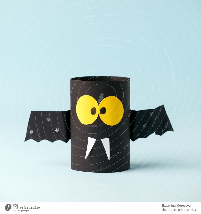 Halloween monsters from toilet paper rolls. Children's crafts 3455547 Stock  Photo at Vecteezy