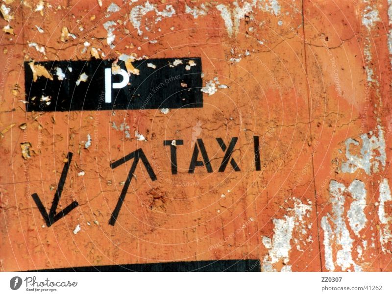 P Taxi Wall (building) Wall (barrier) Parking Things aircraft parking Arrow