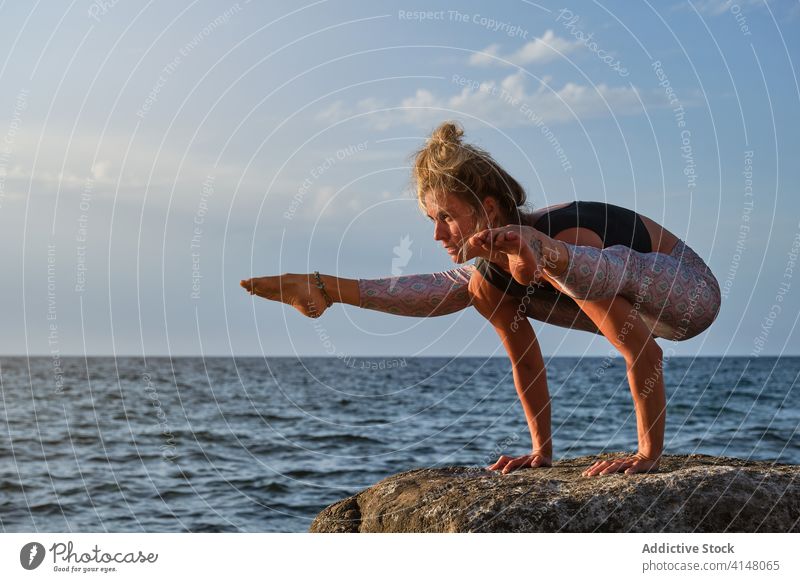 Yoga Pose Ocean Royalty-Free Stock Photo