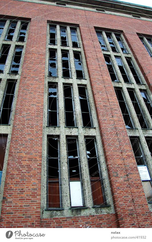 demolition house Factory Building for demolition Brick Industry broken windows