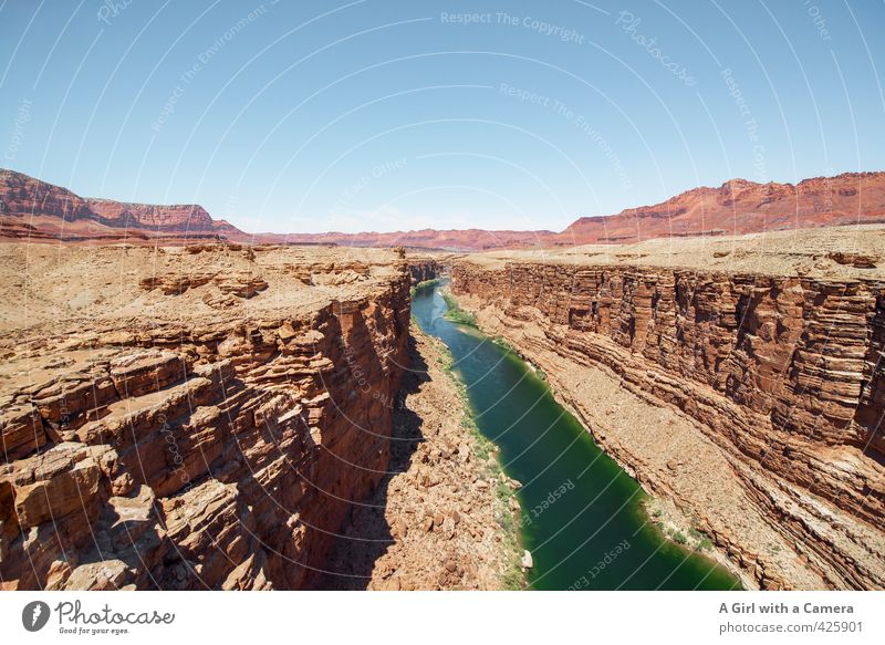 Navajo Country Environment Nature Landscape Elements Earth Sand Sky Cloudless sky Horizon Summer Weather Beautiful weather Drought Rock Canyon River bank Desert