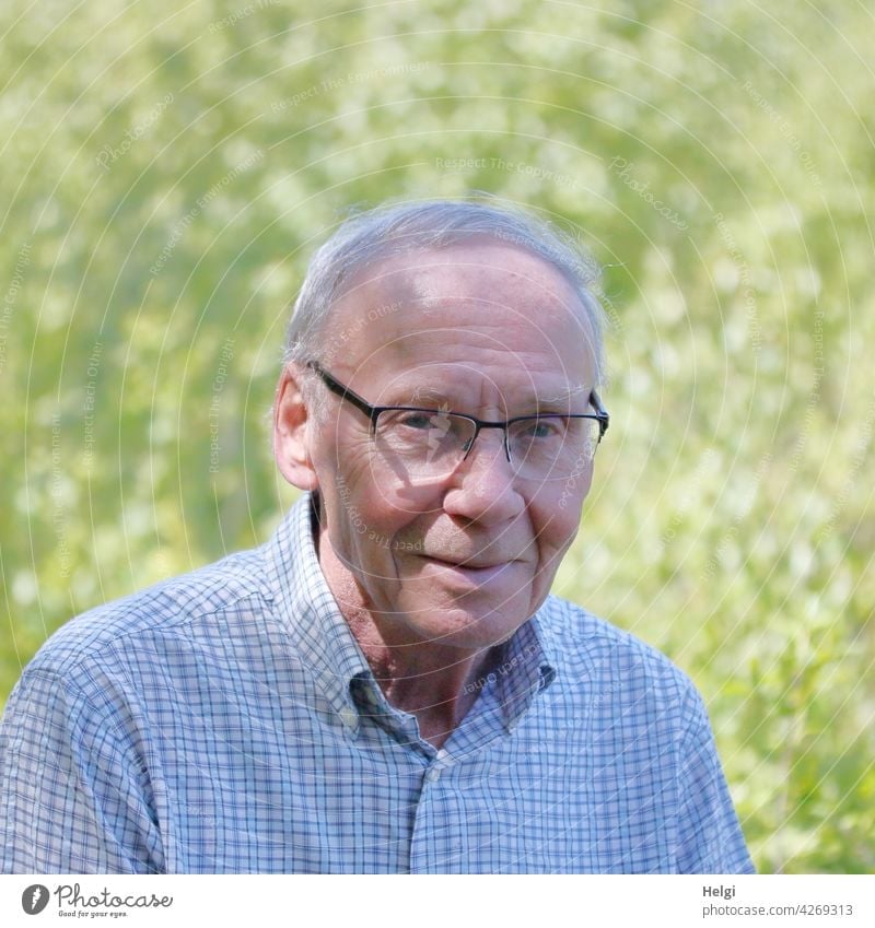 smiling senior with glasses and short gray hair in nature Human being Man Senior citizen portrait Short-haired Gray-haired Eyeglasses Smiling Light Shadow Shirt