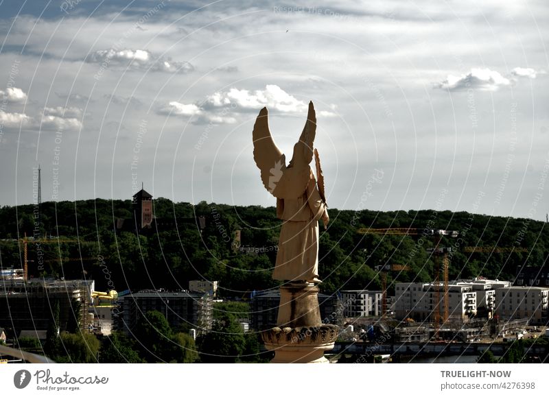 Potsdam view: from a height of 40 metres, one of the four almost 3-metre-tall angels from the Nikolaikirche looks out into the countryside and over the city past the Telegrafenberg mountain