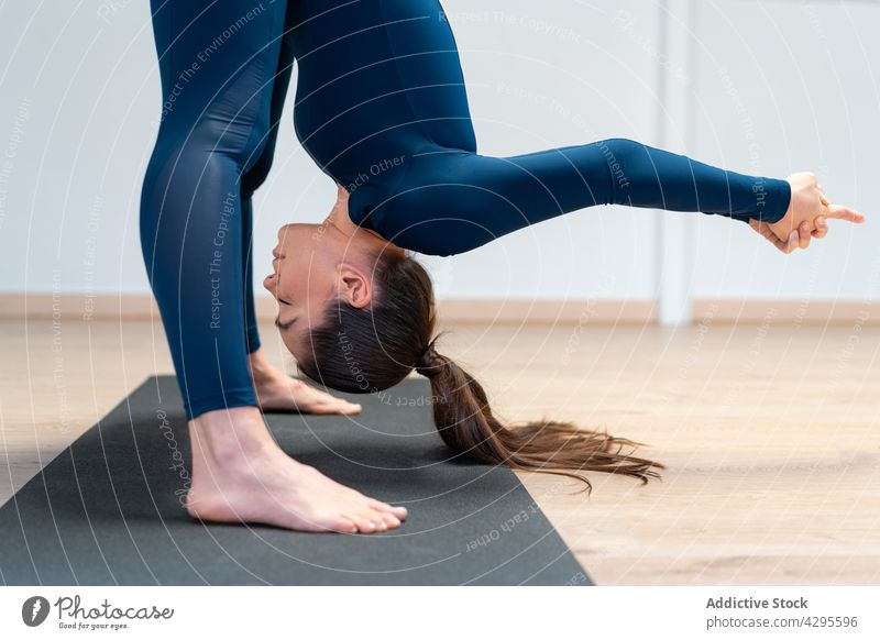 How to Do Wide Angle Forward Bend in Yoga - Purple Lotus Yoga | Yoga  Teacher Training