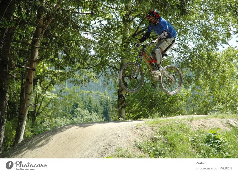 Jumpin in the bikepark 3 Mountain bike Hill Bicycle Sports bike park