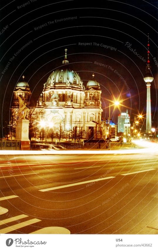 tourist photo Berlin Cathedral Long exposure Night Architecture Movement luminous flux Street Berlin TV Tower