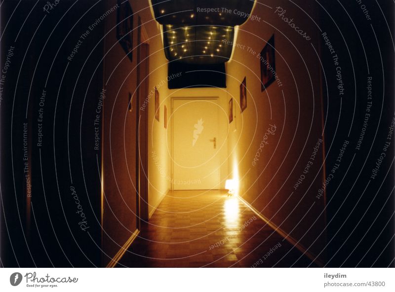 hallway Flat (apartment) Hallway Light Long exposure Decoration Cloth Parquet floor Dark Entrance Architecture Rag Door Living or residing