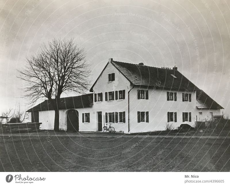 Müllerhaus House (Residential Structure) Building Architecture farmstead Old Idyll Farm Rural Village residential building Window Deserted Historic 20s