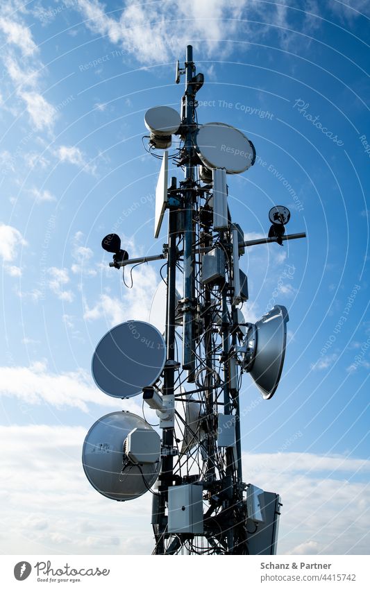 Mobile radio antenna Mobile communications Antenna mobile phone antenna Radiation Pole Transmit Broacaster Mobile phone mast 4G 5g Technology Sky