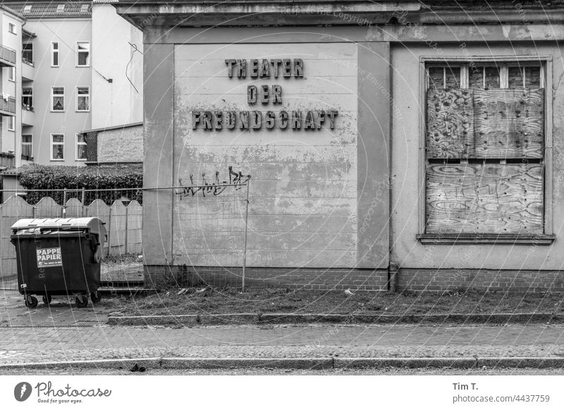the old theatre in Nauen Theatre Brandenburg b/w Friendship Black & white photo Architecture B/W Exterior shot B&W Loneliness Calm Day Deserted Building Window