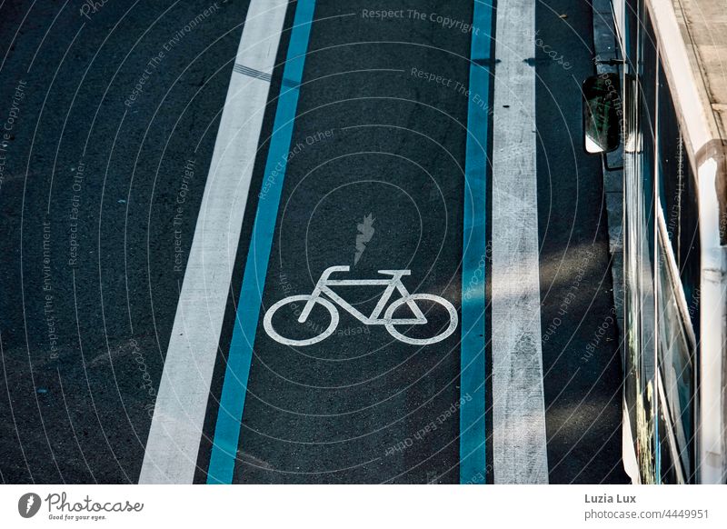 Bicycle lane from above, on the side is an old bus Cycle path Lane markings lines Street Stripe Blue White Direct Vehicle park Parking Mirror exterior mirrors