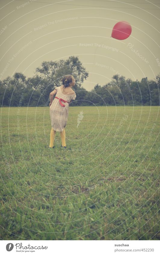 Let him fly. Feminine Child Girl Infancy 1 Human being 8 - 13 years Environment Sky Summer Grass Meadow Field Athletic Wild Balloon Retro Aviation Colour photo