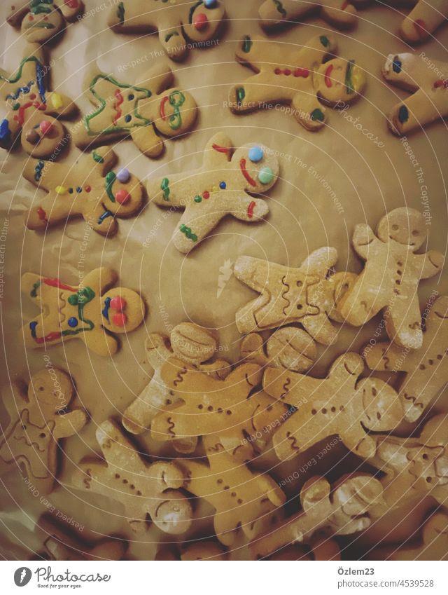 Gingerbread men and women decorated and undecorated Gingerbread man Gingerbread Woman Colour photo Baked goods Dough Nutrition Food Interior shot Candy Close-up
