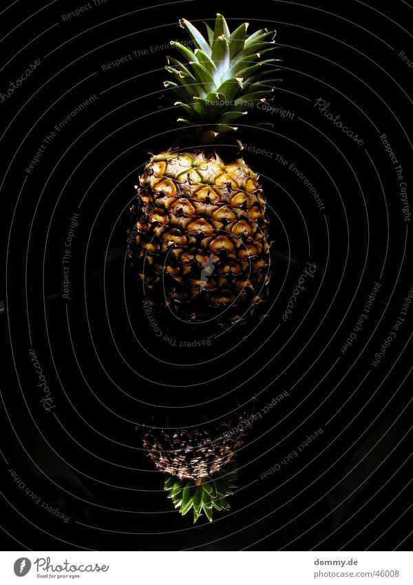 pineapple Oval Near and Middle East Green Brown Yellow Dark Mirror Black Light Growth Nutrition Sweet Pineapple spidery Fruit Glass Food Anger Rough