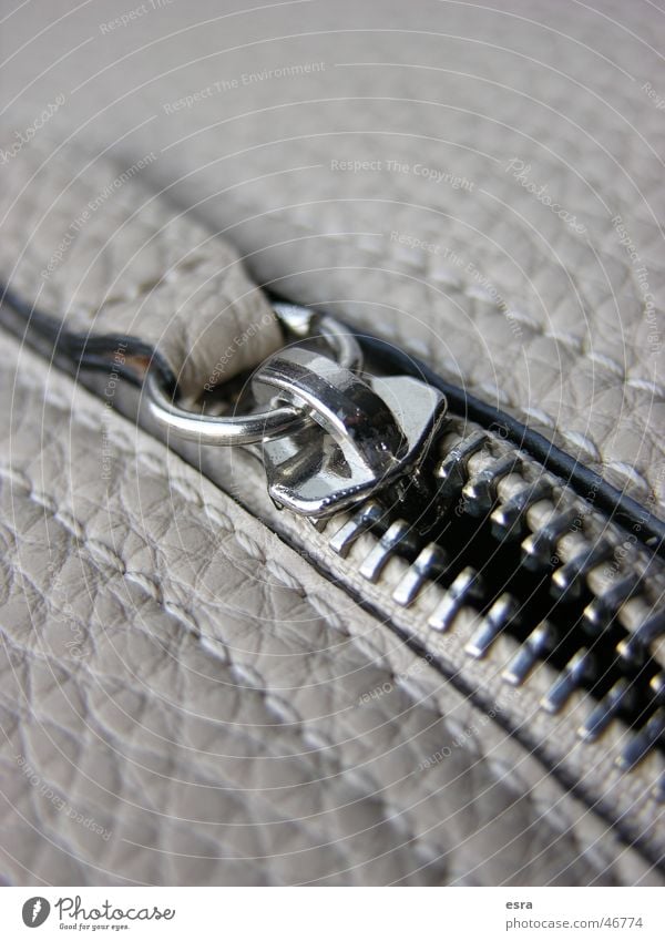 leather bag Zipper Safety Bag Leather Undo Opening Things Closure Detail detailed view Macro (Extreme close-up) Metal seams seams Leather bag