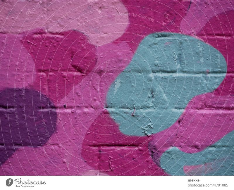 Purple pink cow on wall Wall (building) Wall (barrier) Colour Graffiti Street art Mural painting Youth culture Creativity Subculture Daub Facade Trashy Art