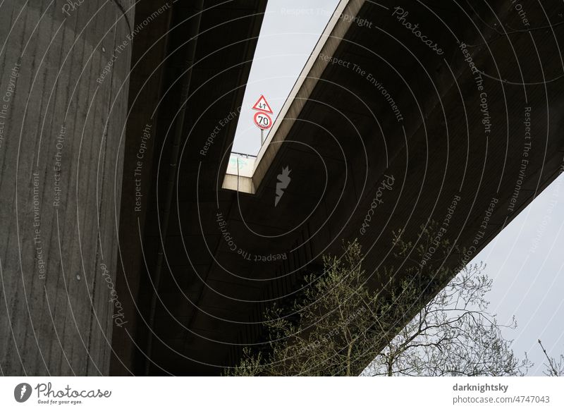 Bridge, elegant surface of concrete, reinforced concrete in the form of in-situ concrete with traces of the formwork in concave shape Reinforced Concrete