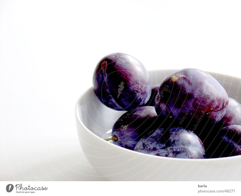 china gets the blues Plum Violet Healthy Sweet Fruity Delicious Vitamin Autumn Crockery Bowl Blue Organic produce