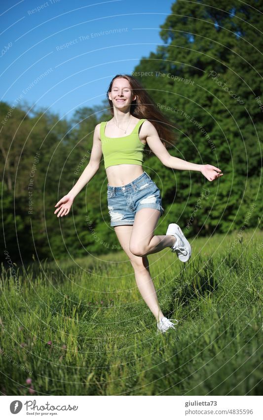 Summer at last! Lively portrait of teenage girl in the park Joie de vivre (Vitality) Happy 1 Human being Girl Youth (Young adults) Young woman pretty Smiling