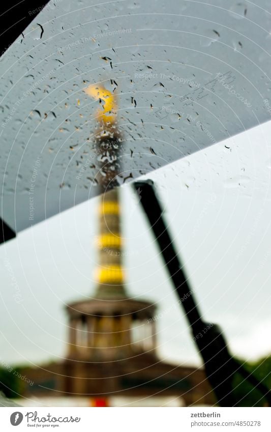 Victory column with windshield wiper Evening Tree Berlin leaf gold Monument Germany Twilight else Closing time Figure Gold Goldelse victory statue big star
