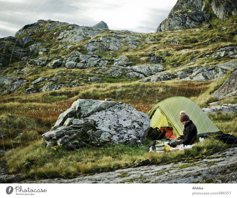 behind the rock Harmonious Well-being Contentment Senses Relaxation Calm Meditation Cooking Vacation & Travel Trip Adventure Far-off places Freedom Mountain