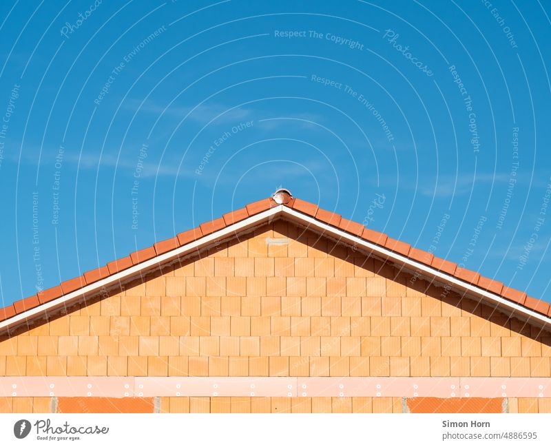 New building under blue sky Construction site House building Roof unfinished Home Work and employment Craft (trade) stonewalled Topping-out ceremony