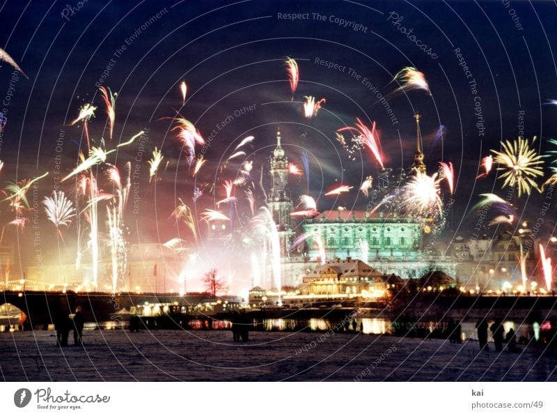 New Year's Eve 2001 Midnight Dresden Party Elbe terrace shore Firecracker Elbufer Night sky Spectacle Panorama (View)