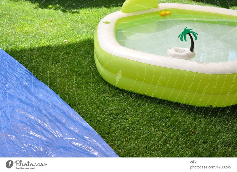 Heat summer | paddling pool & water slide in the garden | ready to cool down? Paddling pool Water slide plastic Inflatable Garden bathe splashing cooling fun