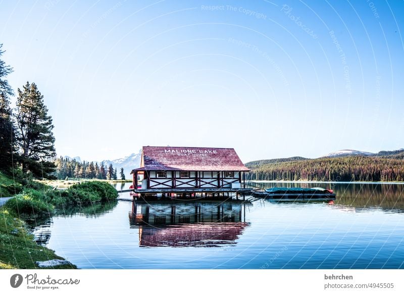 boathouse Lakeside Water Jasper national park Alberta Sky North America Landscape Nature especially Exterior shot Fantastic Adventure Canada Colour photo